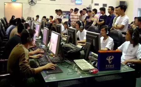 对阵学生军，天津女排表现需提高！但刘鑫董铭霄夏思佳进步很大.