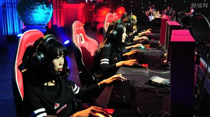 祝贺！中国姑娘射箭团体银牌