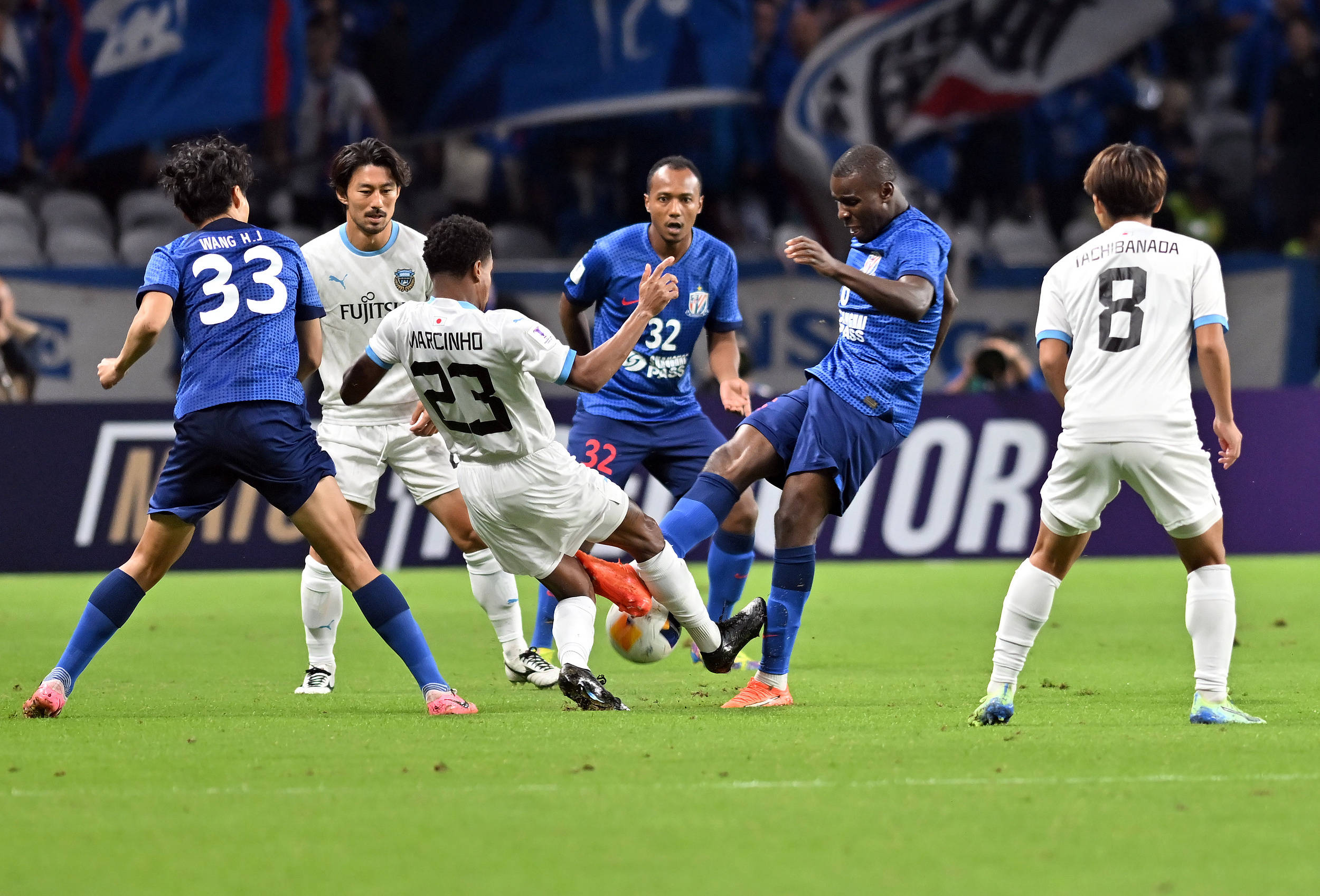 后场出球不 后场出球不